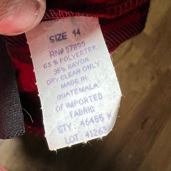 REQUIREMENTS Red Tartan Plaid Wrap Skirt Size 14 Side Fringe Detail - Picture 4 of 4